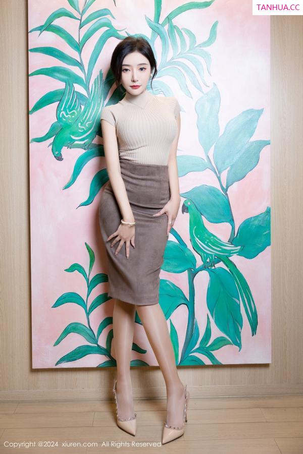 王馨瑶  [XiuRen]高清写真图 2024.06.21 No.8741 王馨瑶yanni 丝袜美腿第22张图片